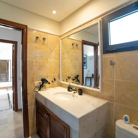 Beautiful Lanzarote 3 Bedrooms Irlanda Private Pool & Only 400m From The Sea プラヤ・ブランカ