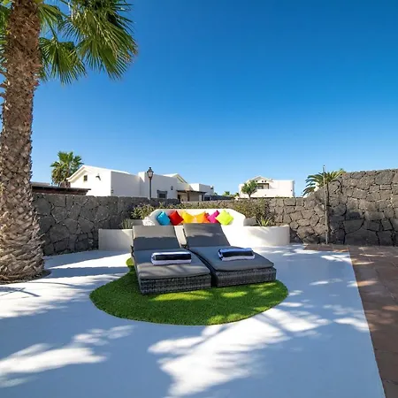 ヴィラ Beautiful Lanzarote 3 Bedrooms Irlanda Private Pool & Only 400m From The Sea プラヤ・ブランカ