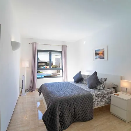 ヴィラ Beautiful Lanzarote 3 Bedrooms Irlanda Private Pool & Only 400m From The Sea *