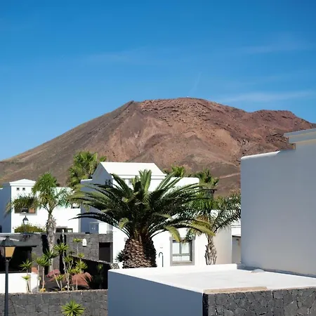 Beautiful Lanzarote 3 Bedrooms Irlanda Private Pool & Only 400m From The Sea Playa Blanca