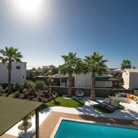 Villa Beautiful Lanzarote 3 Bedrooms Irlanda Private Pool & Only 400m From The Sea
