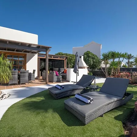 Beautiful Lanzarote 3 Bedrooms Irlanda Private Pool & Only 400m From The Sea 빌라 플라야블랑카