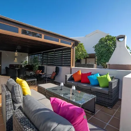 Beautiful Lanzarote 3 Bedrooms Irlanda Private Pool & Only 400m From The Sea 빌라 *